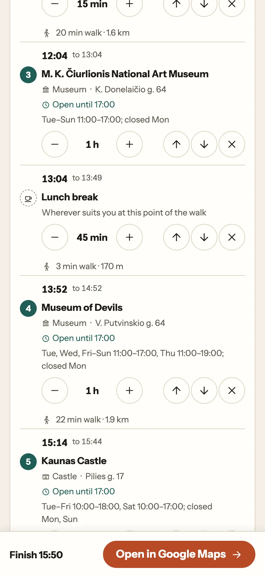 Phone timeline with the M. K. Čiurlionis National Art Museum from 12:04, a 45-minute lunch break and the Museum of Devils from 13:52.